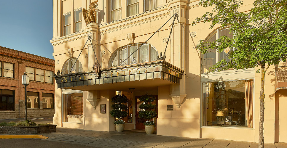 Ashland Springs Hotel Historical Hotel in Downtown Ashland Oregon