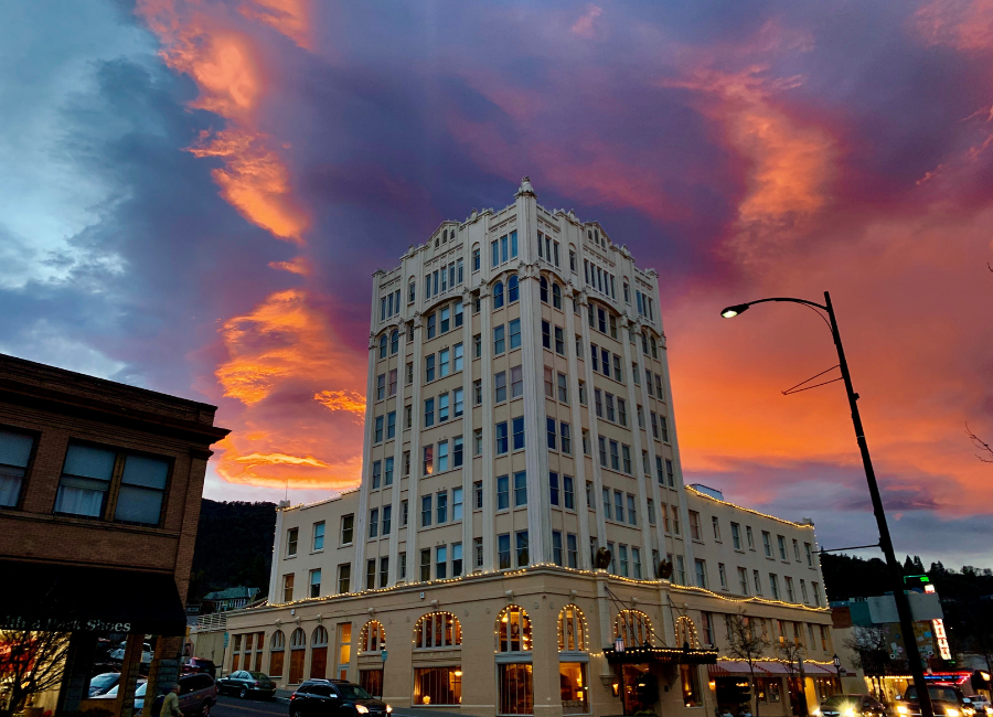 ASH16 Ashland Springs Hotel Historical Hotel in Downtown Ashland Oregon