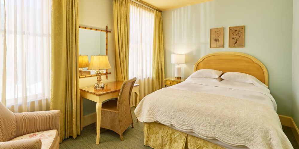 Relax in a traditional European boutique style room with décor to match. Room offers comfortable Queen bed. Rooms tend to be cozier and primarily located on our third and fourth floors.View Room