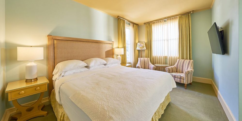 Located at the 3rd floor, it comprises of a beautifully appointed deluxe bedroom with one king size bed and a charming living room, which include cozy sitting area with sofa bed and one armchair.View Room